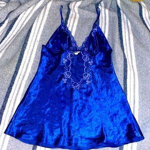 Avon Blue Chemise L